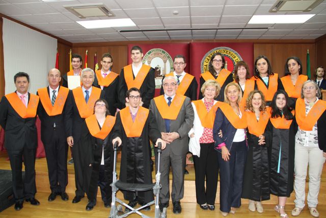 Se diploma la primera promoción de alumnos del programa CAPACITAS