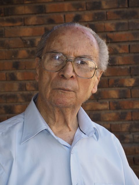 Un funcionario jubilado de la Universidad de Murcia consigue el Premio José Loustau al Espíritu Universitario