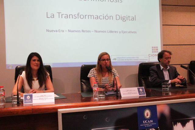 Los alumnos podrán accede a becas para cursar estos estudios de postgrado