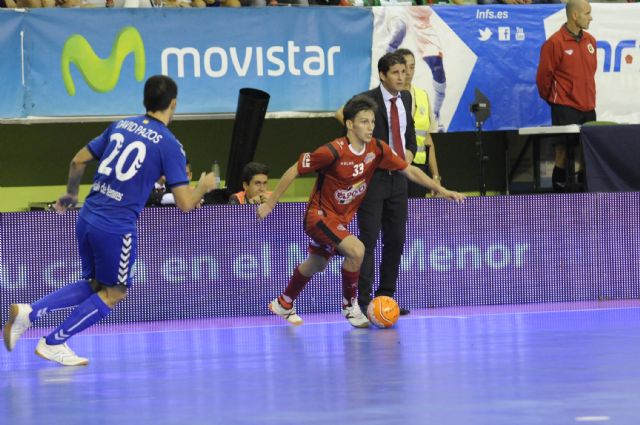 'Tres puntos y el liderato en juego'