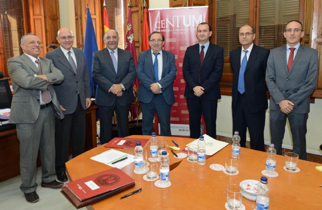 La Universidad de Murcia colaborará con abogados y notarios en el campo de la investigación forense