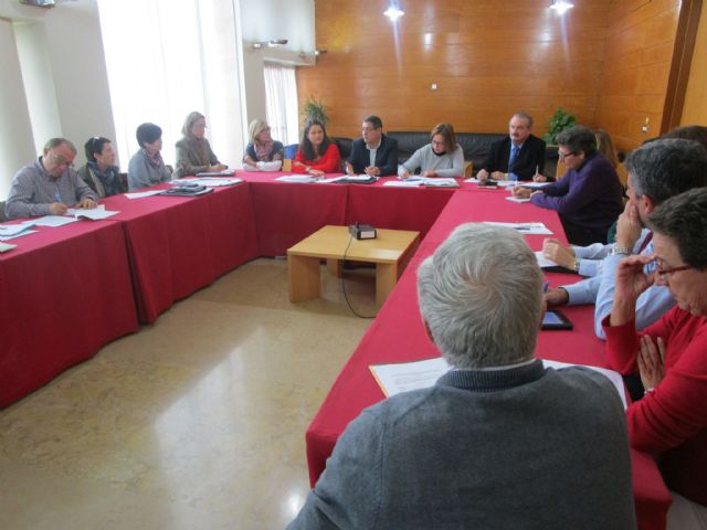 Servicios Sociales detecta 233 casos de menores absentistas durante el curso 2013-2014