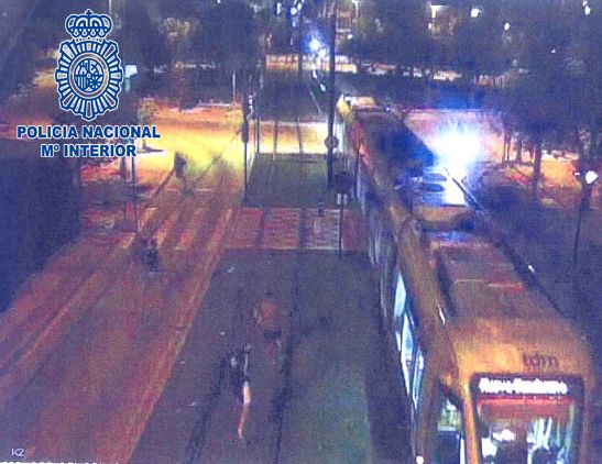 La Policía Nacional detiene a dos menores por daños en el tranvía