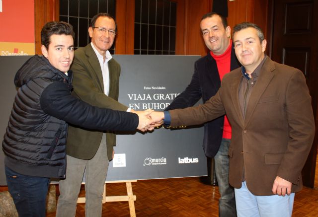 El búho bus será gratis durante toda la Navidad para los jóvenes con tarjeta Murcia Total