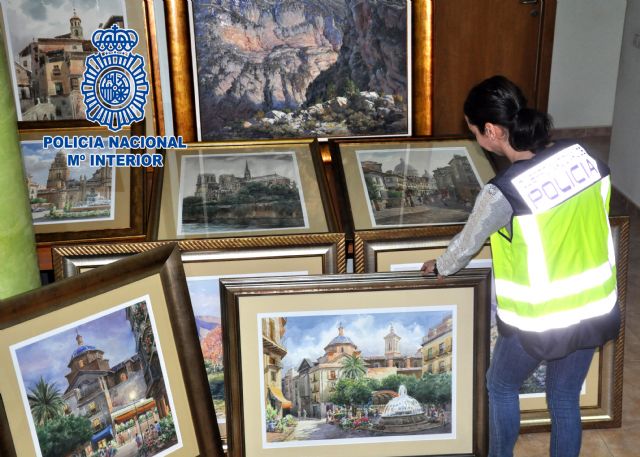 La Policía Nacional detiene a un estafador especializado en establecimientos de venta de arte