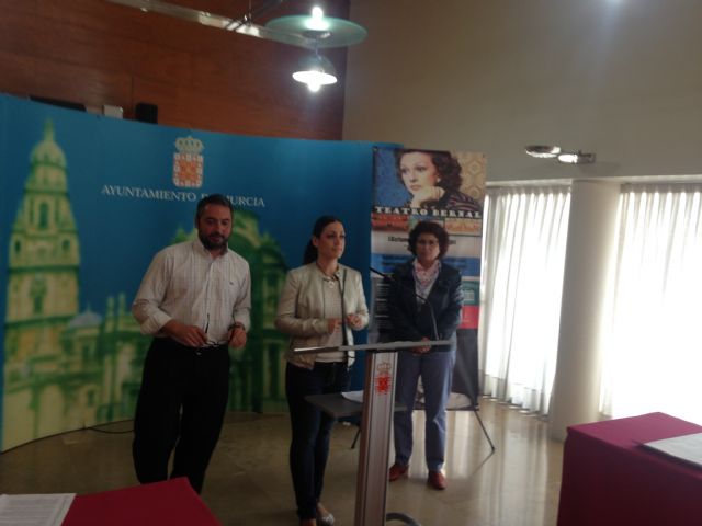 Los Centros de la Mujer se suben a las tablas del Teatro Bernal
