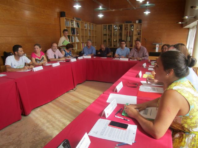 Murcia dispondrá de una campaña para regular la convivencia de ciclistas y peatones