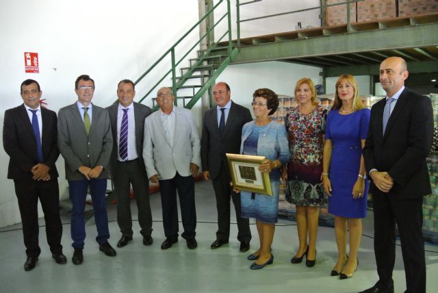 El Alcalde destaca el trabajo solidario de empresas y voluntarios del Banco de Alimentos