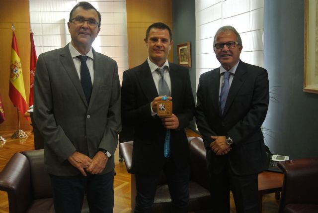 El Alcalde recibe a un nuevo campeón del mundo