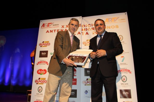 La ARTV de Murcia premia a la Facultad de Comunicación de la UCAM y a los Deportes de Popular TV