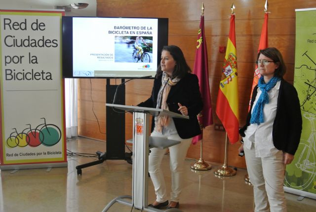 Crece el número de personas que, a diario, utilizan la bicicleta para ir a trabajar o a su centro de estudios