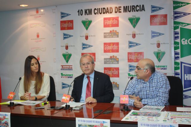 Más de 800 corredores participarán el domingo en la sexta edición de la carrera ´10 km Ciudad de Murcia Hipercor´