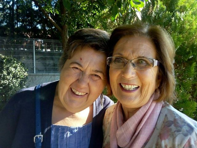 Una madre y su hija, Premio Solidario Anónimo, convocado por la Universidad de Murcia y la Plataforma de Voluntariado