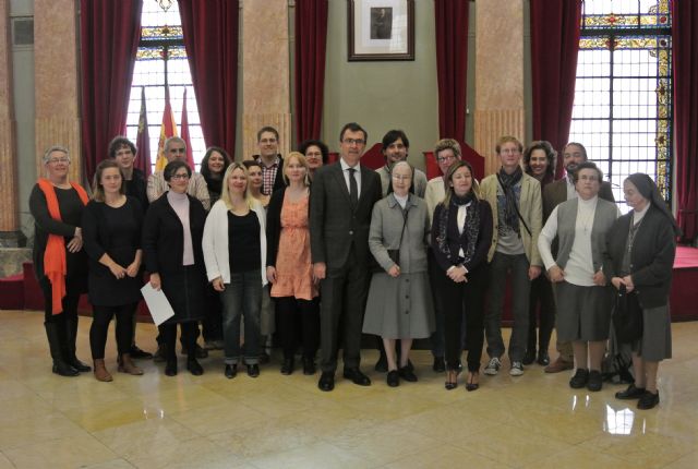 Alumnos de Alquerías participan en un programa europeo para explicar cómo influye el clima de cada región en la dieta