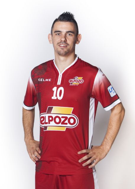 Álex: 'Tenemos que sumar estos seis puntos e irnos al parón liguero tranquilos y terceros'