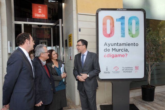 El Ayuntamiento lanza una campaña para recordar a los murcianos que 'Te escuchamos, te ayudamos'