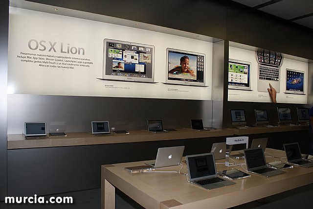 Intento de atraco en tienda Apple frustrado gracias a nuevas medidas de seguridad en Nueva Condomina
