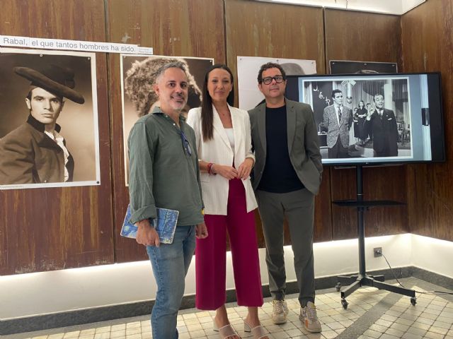 Las obras de madurez de Paco Rabal y la puesta en marcha de ´sesiones golfas´ marcan el último trimestre de la Filmoteca regional