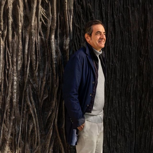 Gervasio Posadas abre hoy los encuentros con autores de la Feria del Libro de Murcia 2025