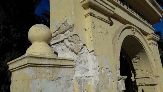 El ayuntamiento se compromete a rehabilitar el paseo del Malecón al aprobar la moción de Ahora Murcia