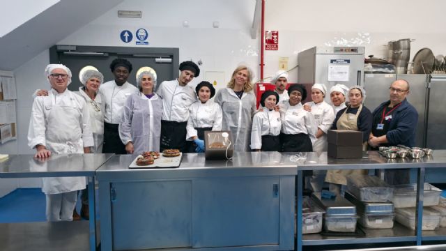 Un taller infantil permitirá a los más peque&ntilde;os decorar y rellenar sus propios roscones de Reyes