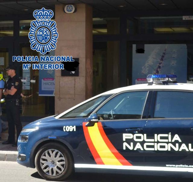 Detenido en las inmediaciones de una zona universitaria por traficar con drogas