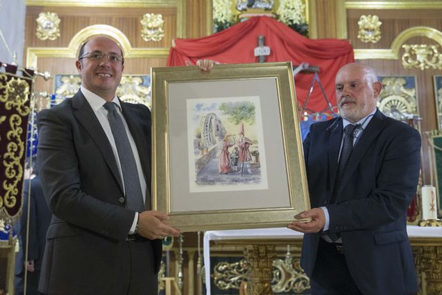 El presidente de la Comunidad ensalza el entusiasmo nazareno de La Ñora en su pregón de Semana Santa