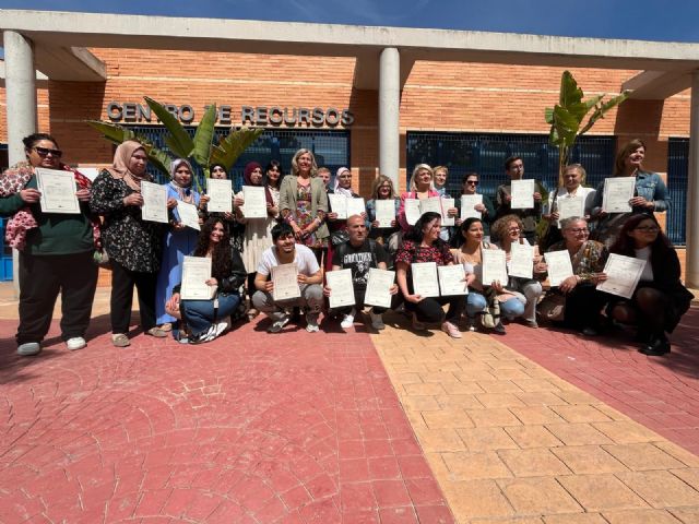 El Ayuntamiento impulsa la empleabilidad en pedanías con formación para 100 personas en el Centro de Recursos de Alquerías