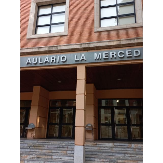 La accesibilidad universal no logra imponerse en la Universidad de Murcia