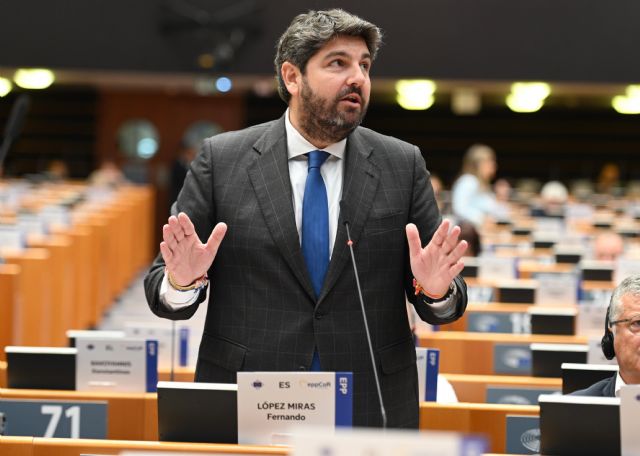 López Miras pide a Bruselas 'pasar del diagnóstico a la acción' ante el problema de la vivienda