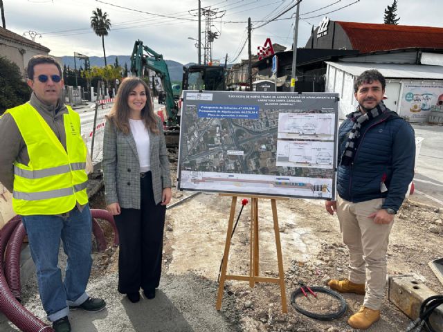 Murcia impulsa una nueva acera y ordena el aparcamiento en la carretera de Santa Catalina