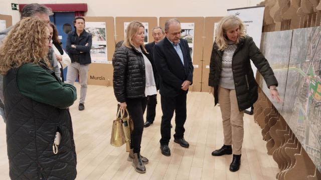 La exposición fotográfica itinerante 'Conexión Sur' desembarca en Patiño