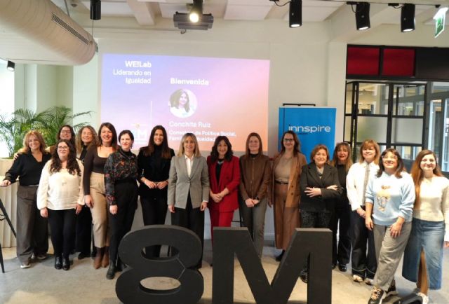 Política Social reúne a una veintena de directivas para abordar los retos del liderazgo femenino