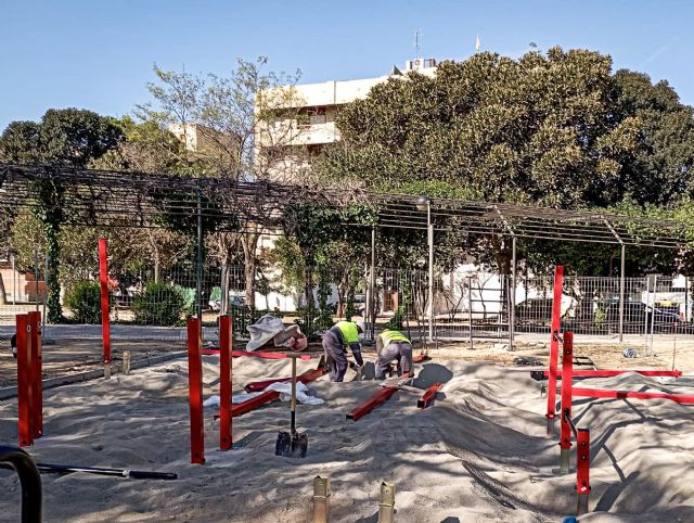 Ya están en marcha las obras de instalación de las seis nuevas zonas de calistenia en el municipio de Murcia