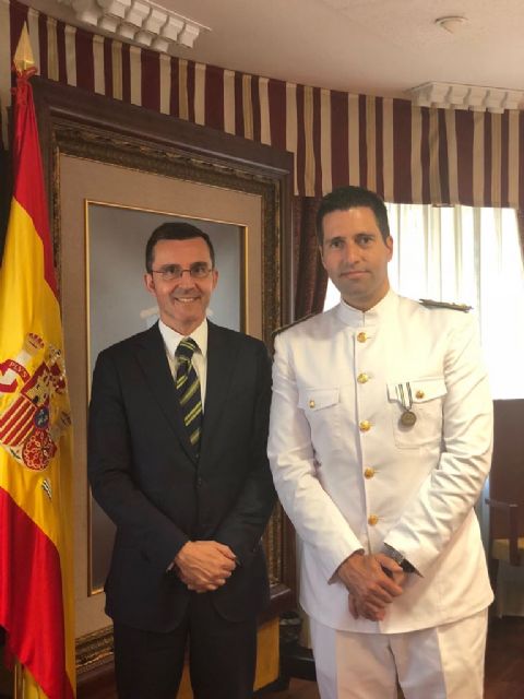 El capitán auditor Juan Carlos de la Cerra, director del Máster en Derecho Militar de la UCAM, premio Serge Lazareff de la OTAN