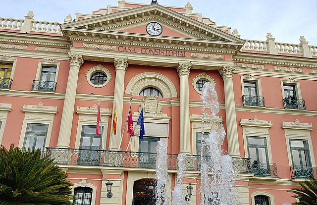 El Ayuntamiento exige reducir los trámites de solicitud del Ingreso Mínimo Vital para evitar las esperas