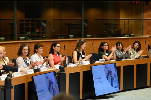 Exponen el programa de vacunación escolar de la Región de Murcia en el Parlamento Europeo