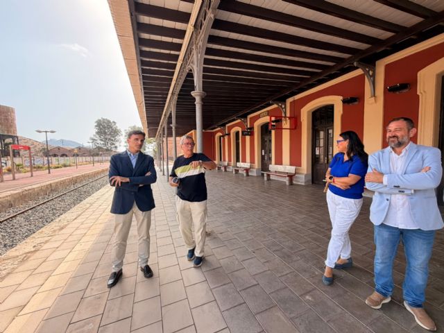 El Gobierno regional reclama al Ministerio mantener la estación de ferrocarril de Águilas en su ubicación actual