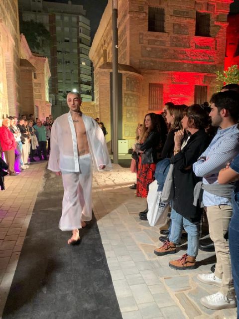 Disciplinas como moda, pintura, fotografía y dibujo ´mutan´ desde este viernes entre los muros de la Cárcel Vieja