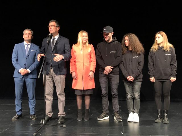 El espectáculo futurista ´Hi-Tech´ de éxito mundial llega esta noche a Murcia