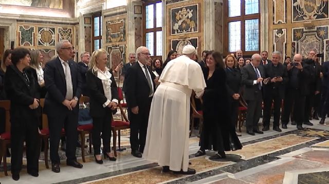El Papa recibe a una amplia representación de la UCAM encabezada por su presidenta