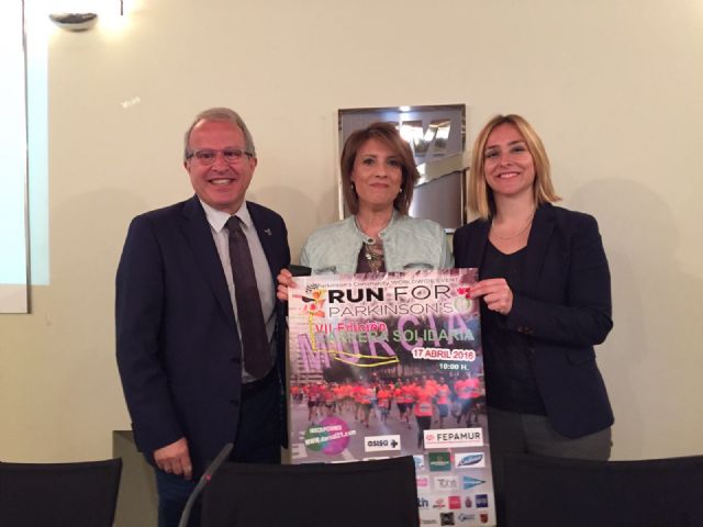 Las calles murcianas viven la VII edición de la carrera solidaria ´Run For Parkinson´s´