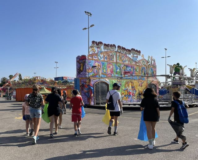 La primera recogida selectiva de residuos de la Feria cubre todas sus plazas de voluntariado