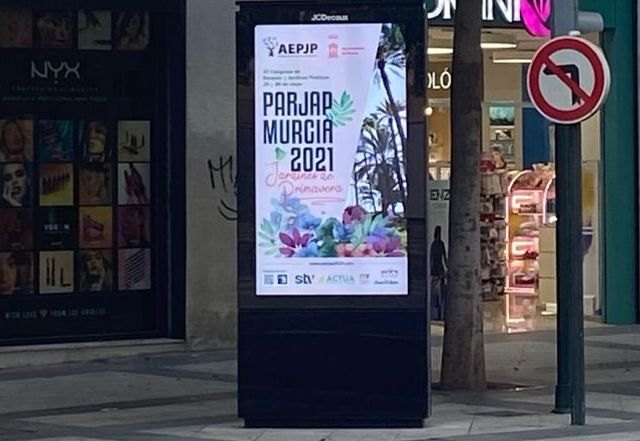 El PP denuncia el mal uso de los soportes exteriores de publicidad institucional