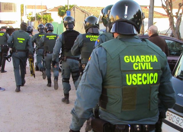 La Guardia Civil desarticula un peligroso grupo criminal dedicado al cultivo y tráfico de drogas, en Llano de Brujas