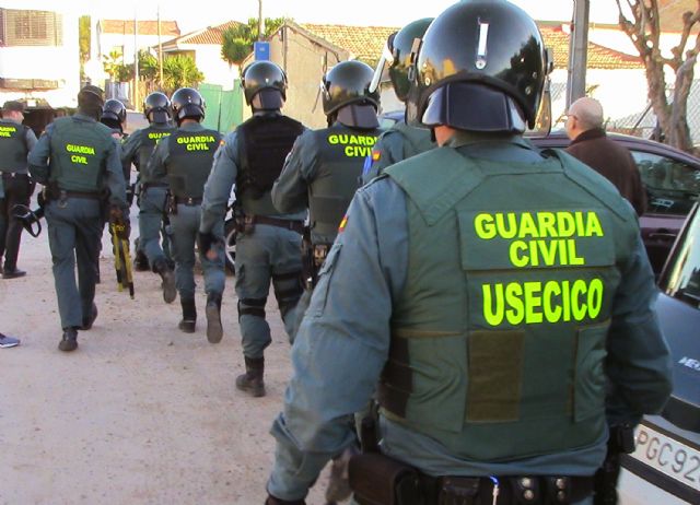 La Guardia Civil desarticula un peligroso grupo criminal dedicado al cultivo y tráfico de drogas, en Llano de Brujas