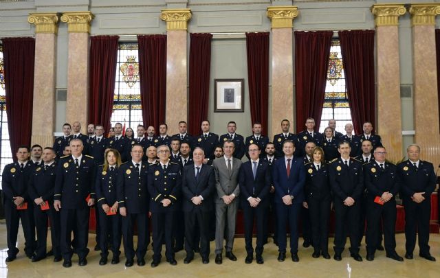 Toma de posesión de 39 nuevos mandos de la Policía Local