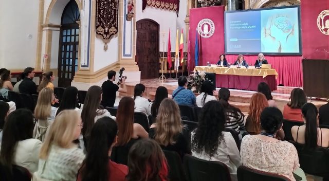 'Por una atención psicológica universal, gratuita y de proximidad'