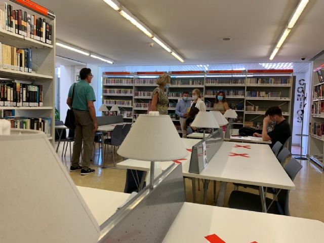 Más de mil usuarios utilizan los puestos de estudio y consulta en sala de las Bibliotecas de Murcia desde su reapertura