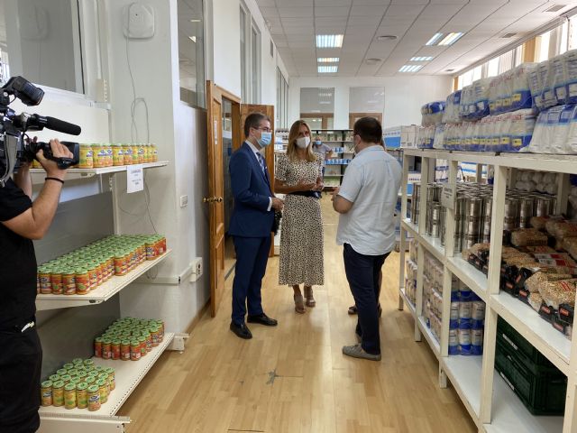 El Ayuntamiento y Cáritas han atendido a 20.000 personas durante la pandemia y entregado productos de primera necesidad por valor de 860.000 euros